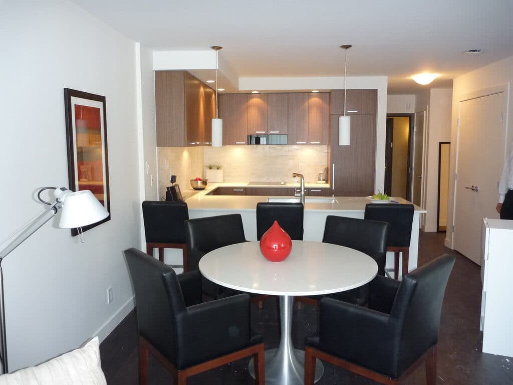 Last Minute Hotel Deals for World Cup 2026 Fans: What Still Works 4 Extended stay hotel room with kitchen for Last-Minute Accommodation During the World Cup 2026