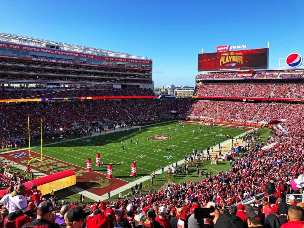 Top Things to Do in San Francisco During the World Cup 2026 1 Top Things to Do in San Francisco During the World Cup 2026 – Levi’s Stadium during a packed football match in Santa Clara