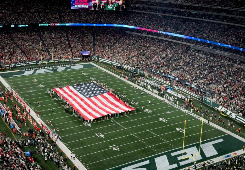 Top Things to Do in New York City During the World Cup 2026 1 Top Things to Do in New York City During the World Cup 2026 – MetLife Stadium packed with fans during a football match